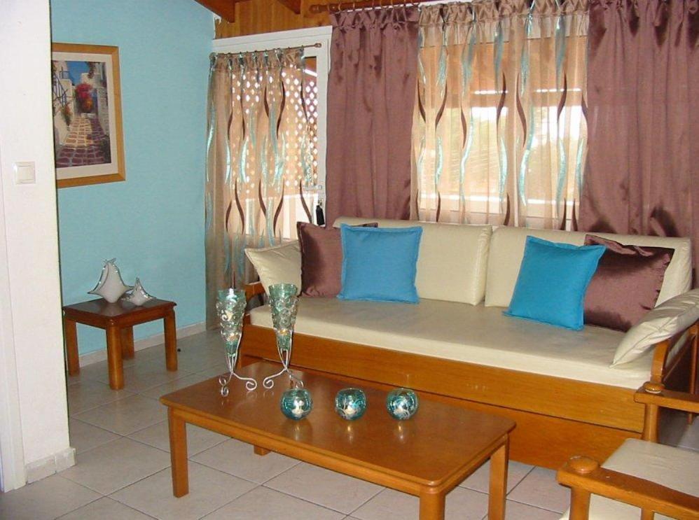 Stella Rooms 2 *