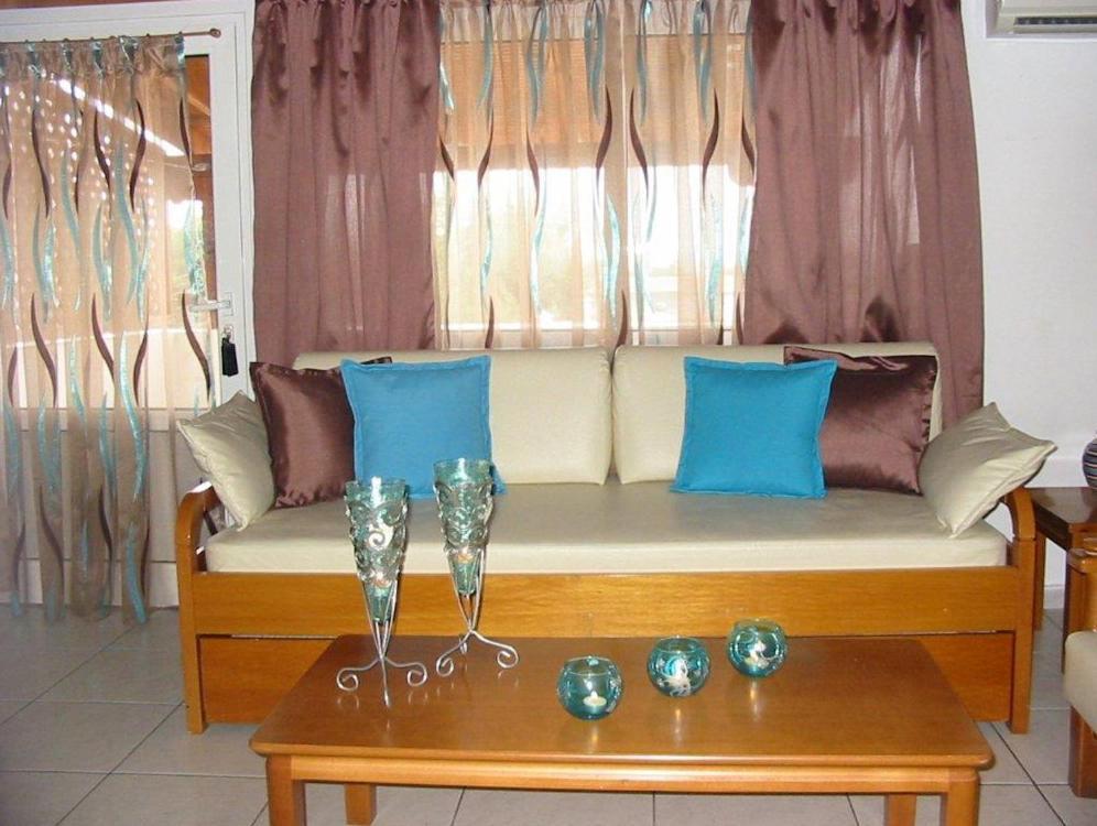 Stella Rooms 2 *