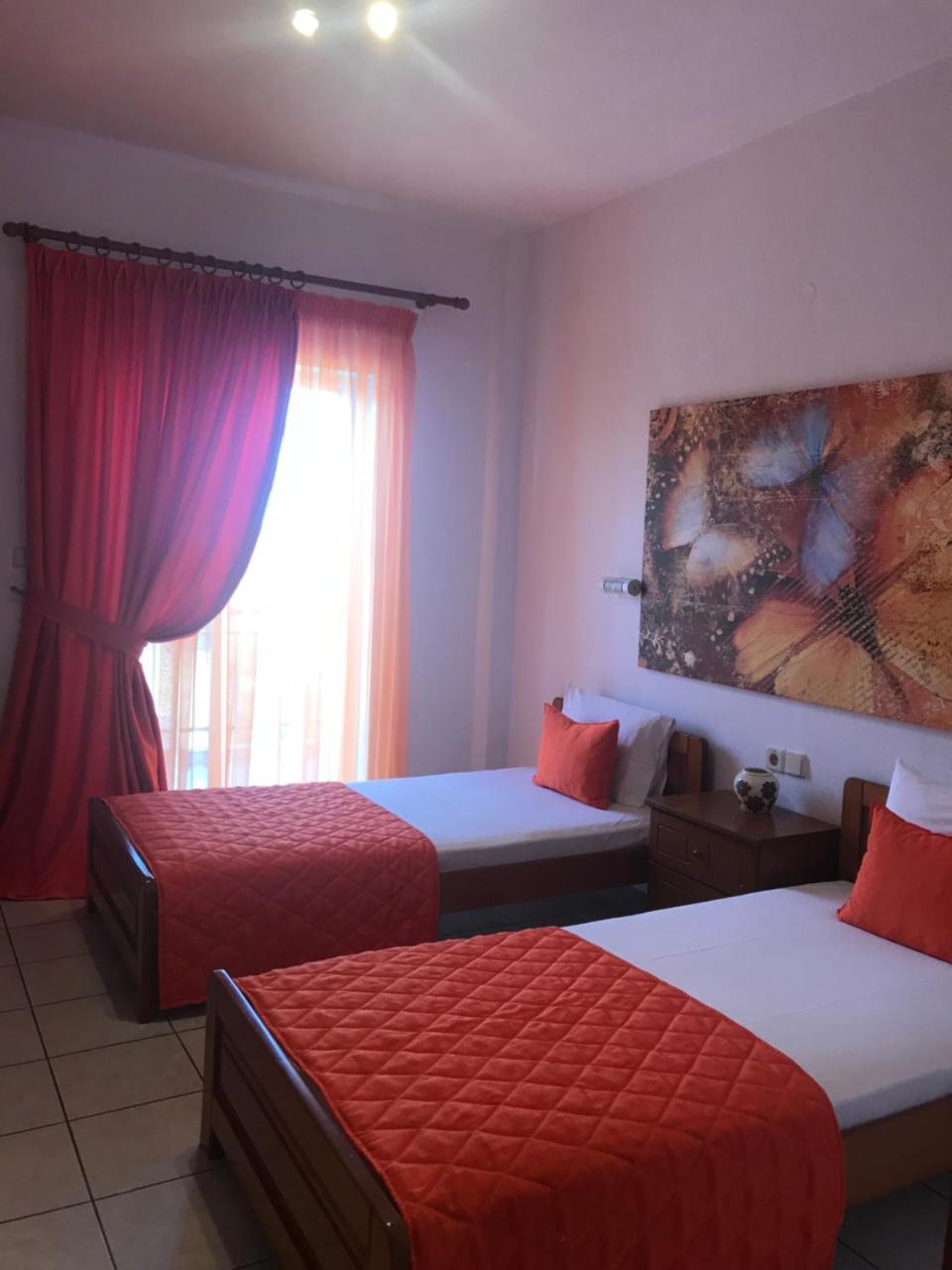 Stella Rooms 2 *