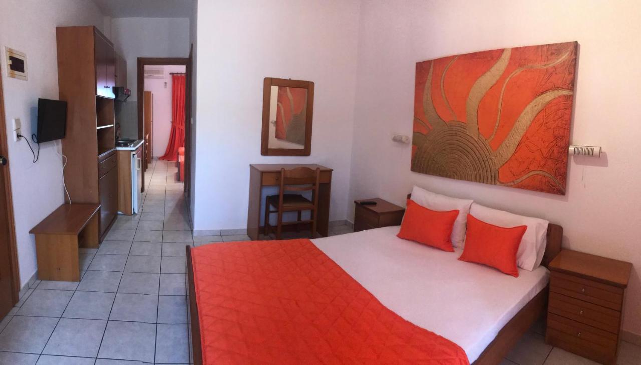 Stella Rooms 2 *
