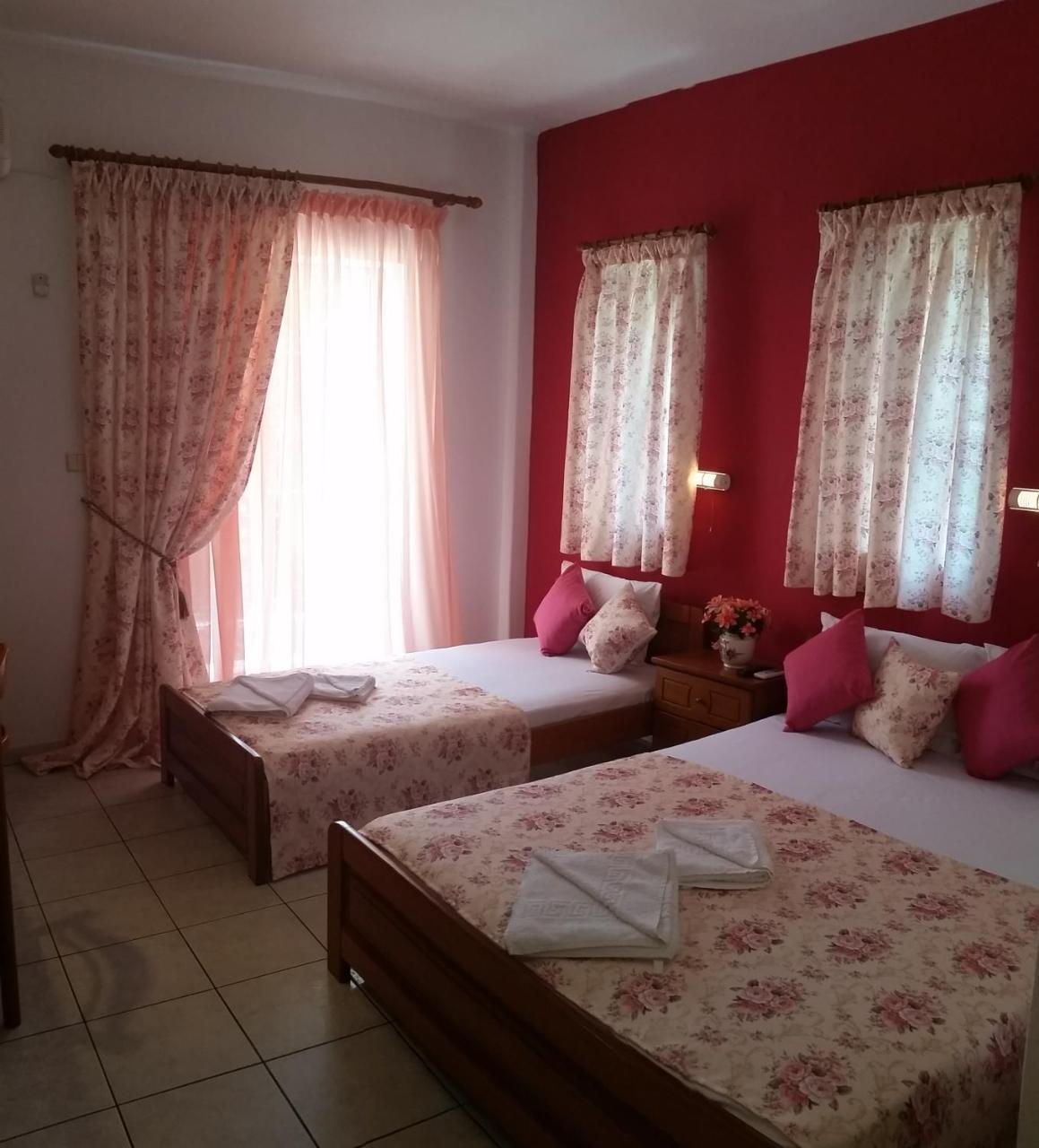 Stella Rooms 2 *