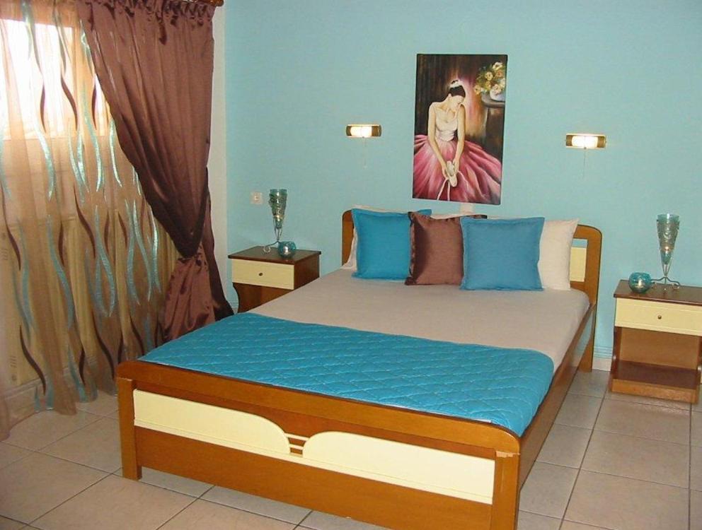 Stella Rooms 2 *