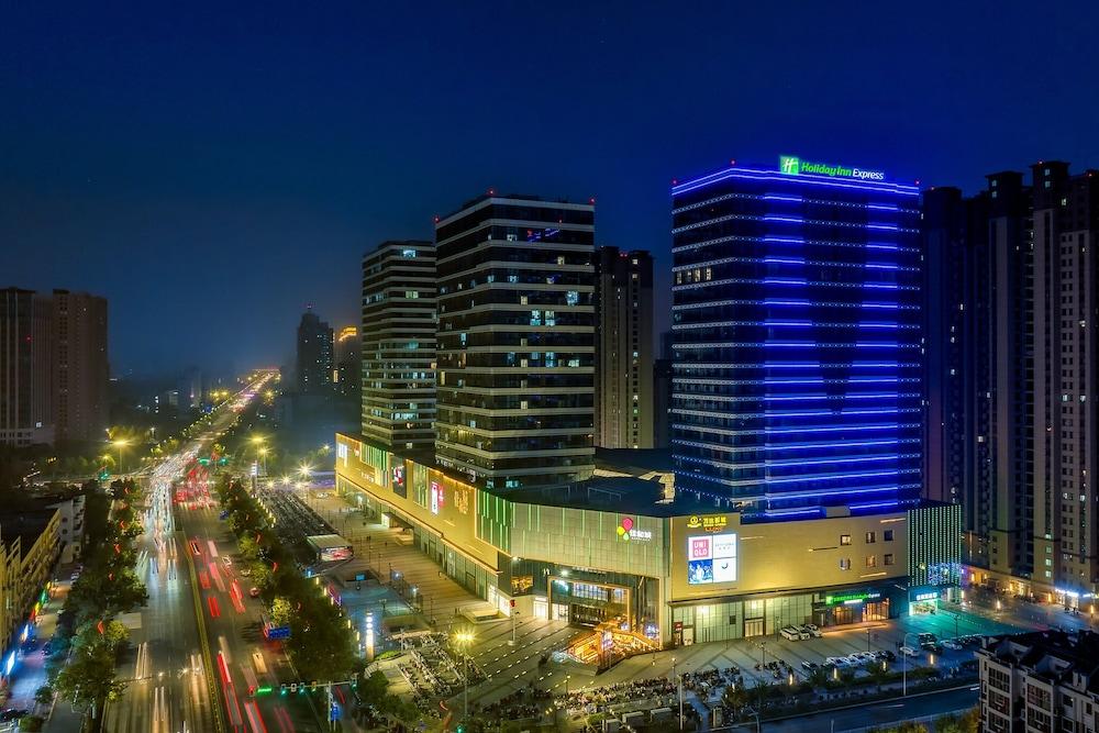 Holiday Inn Express Heze City Center em Heze