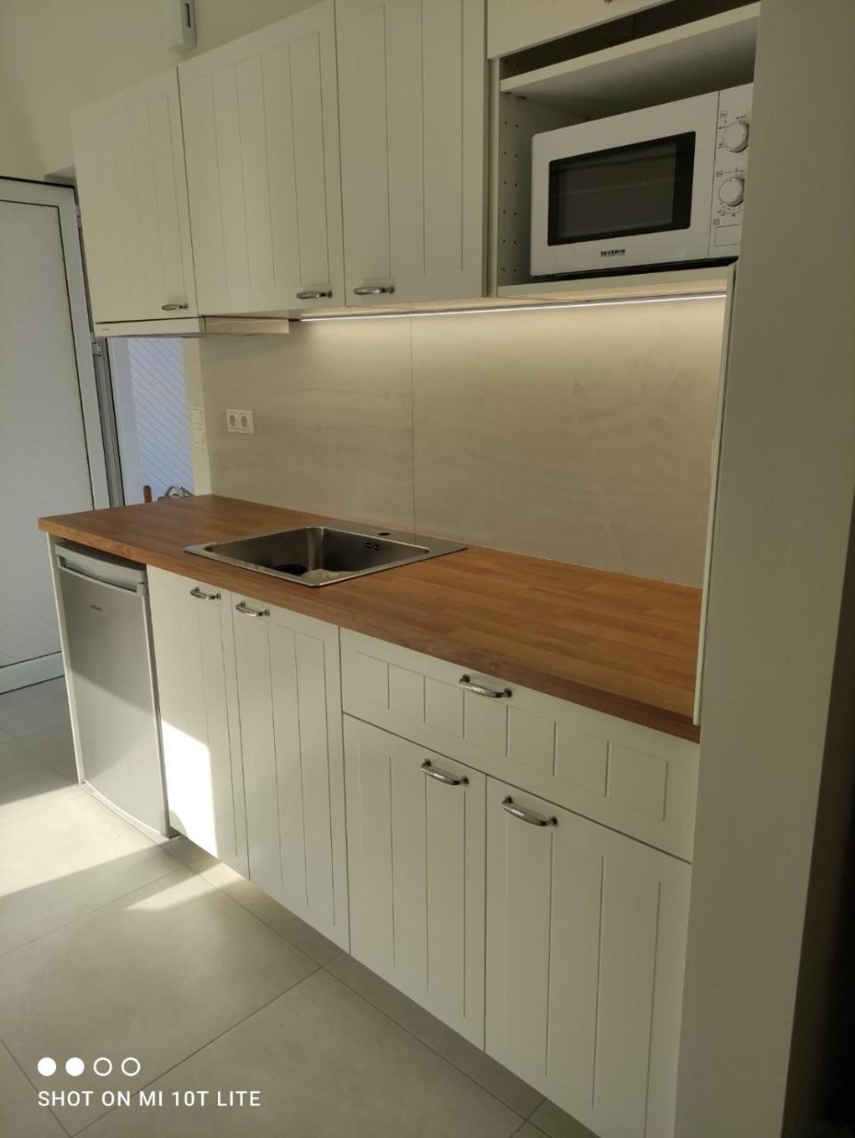Yannis Apartments 