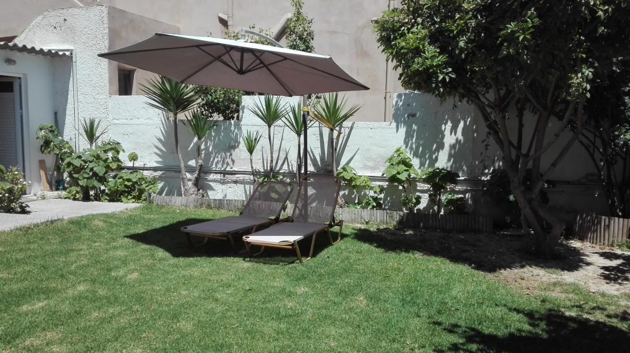 Yannis Apartments 