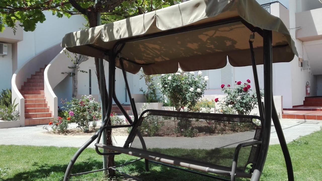 Yannis Apartments 