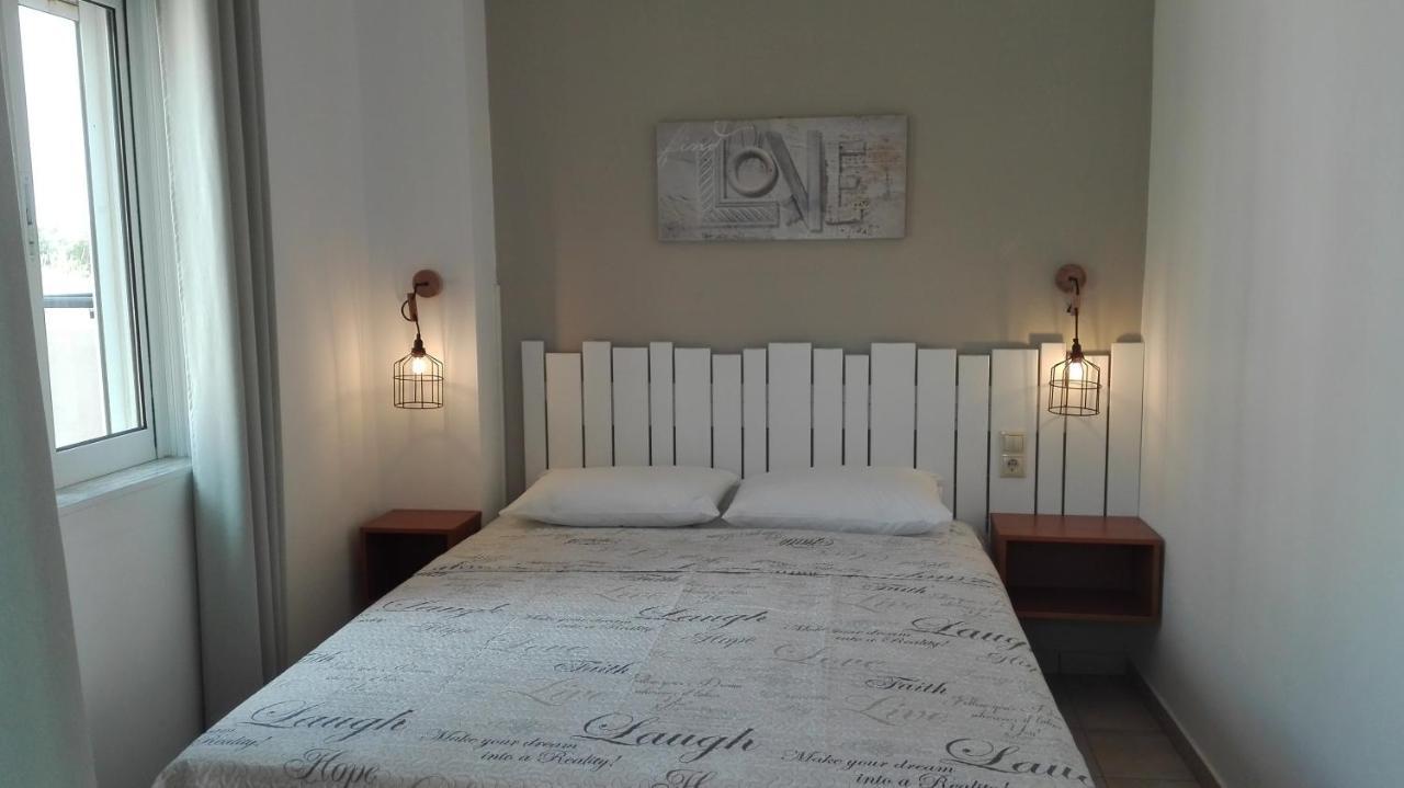 Yannis Apartments 