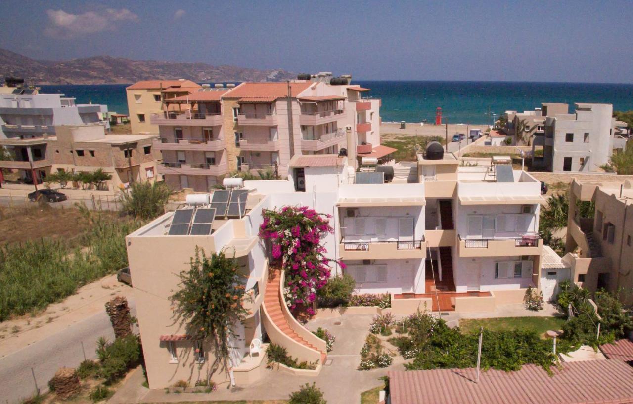 Yannis Apartments 