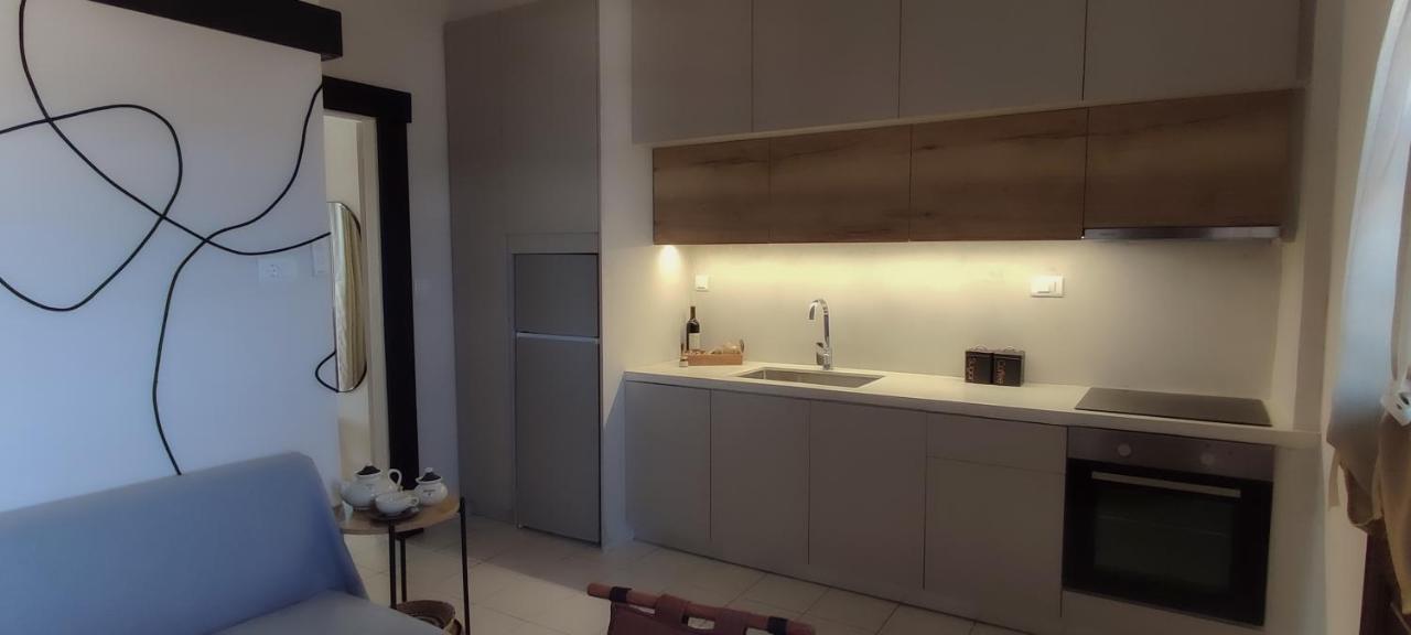 Niki Apartments 2 *