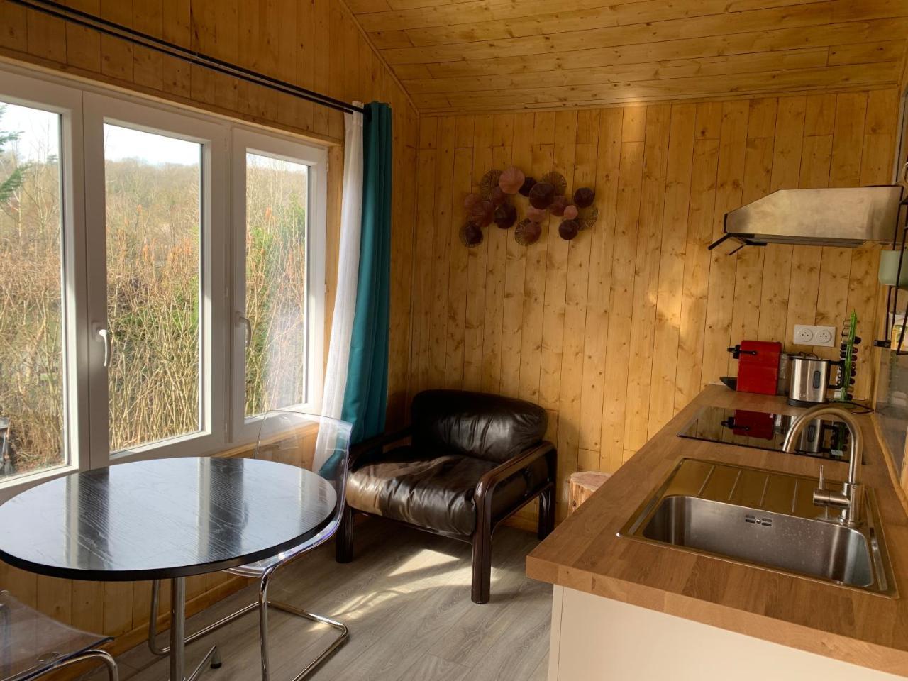 Escapade Romantique En Chalet Nature, Calme Et Douceur Au Bord de Marne à Isles-les-villenoy