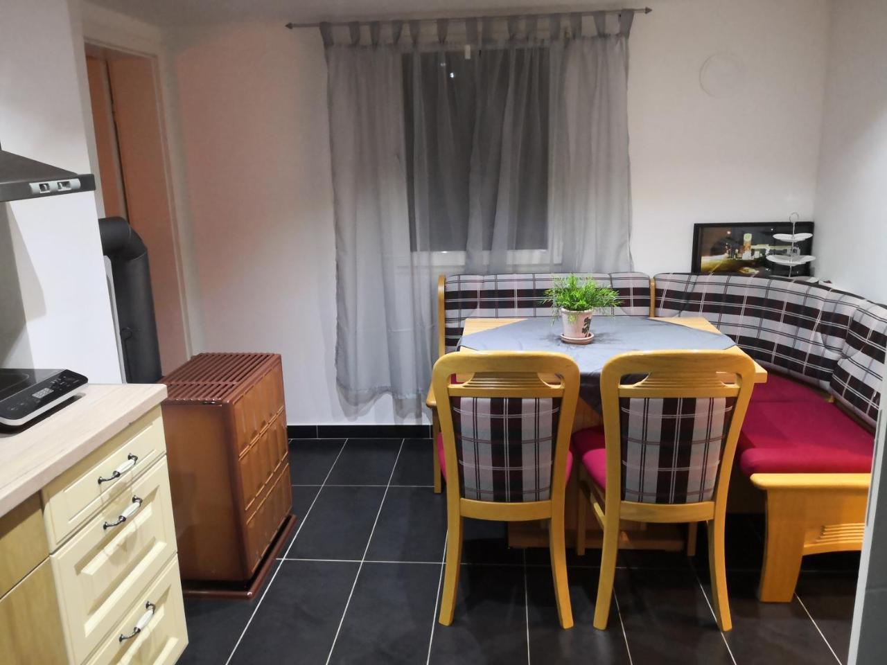 Haus Am Fluss em Kall