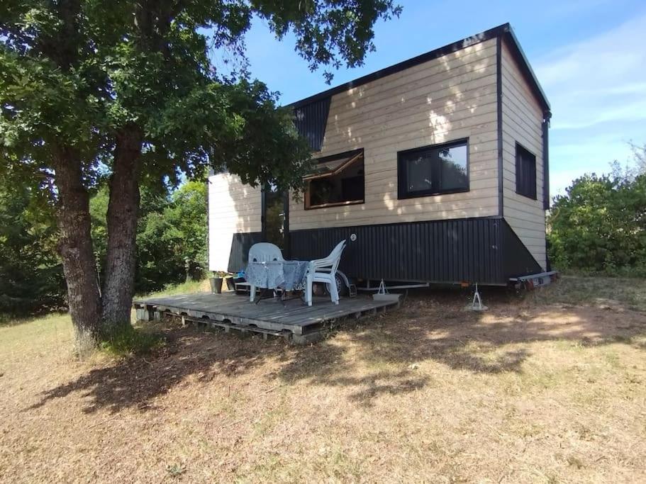 Tiny House de la Cote Roannaise em Ambierle