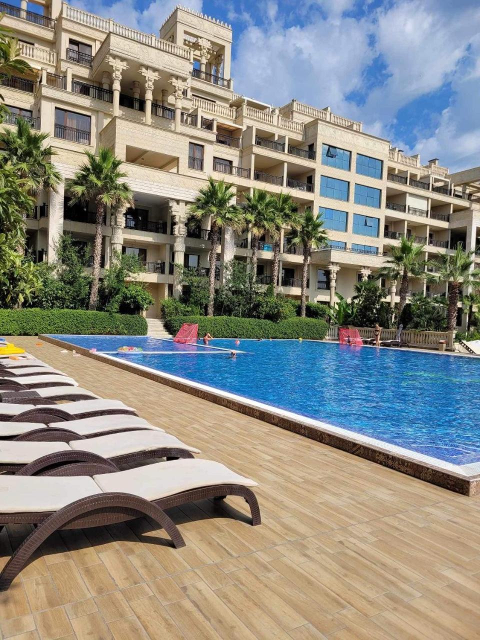 Argisht Luxury Apartment Golden Sands