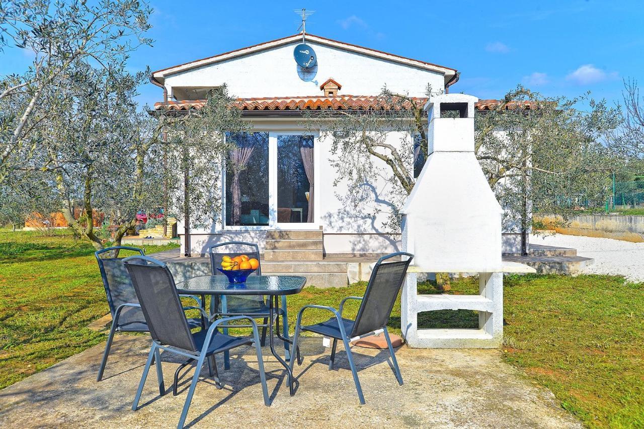Holiday House With A Parking Space Galizana, Fazana 20795