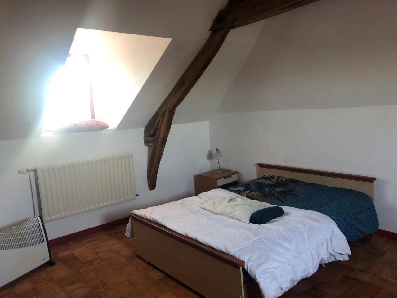 Chambres D'hotes - Ancienne Ecole St Joseph em Chemille-en-anjou