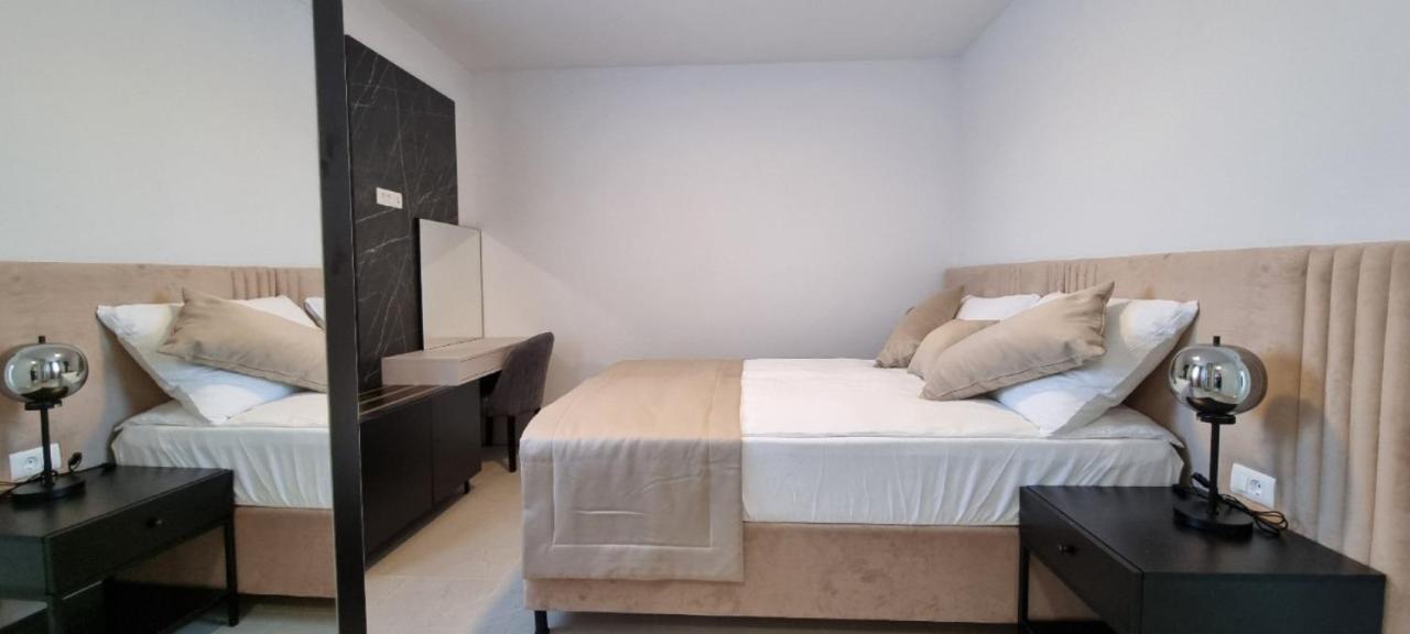 Apartments Mark 1 100 M From Sea