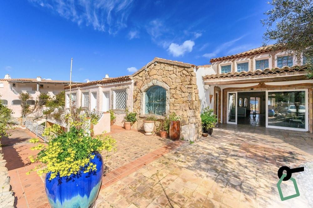 Grand Hotel in Porto Cervo by Hotiday in Porto-cervo
