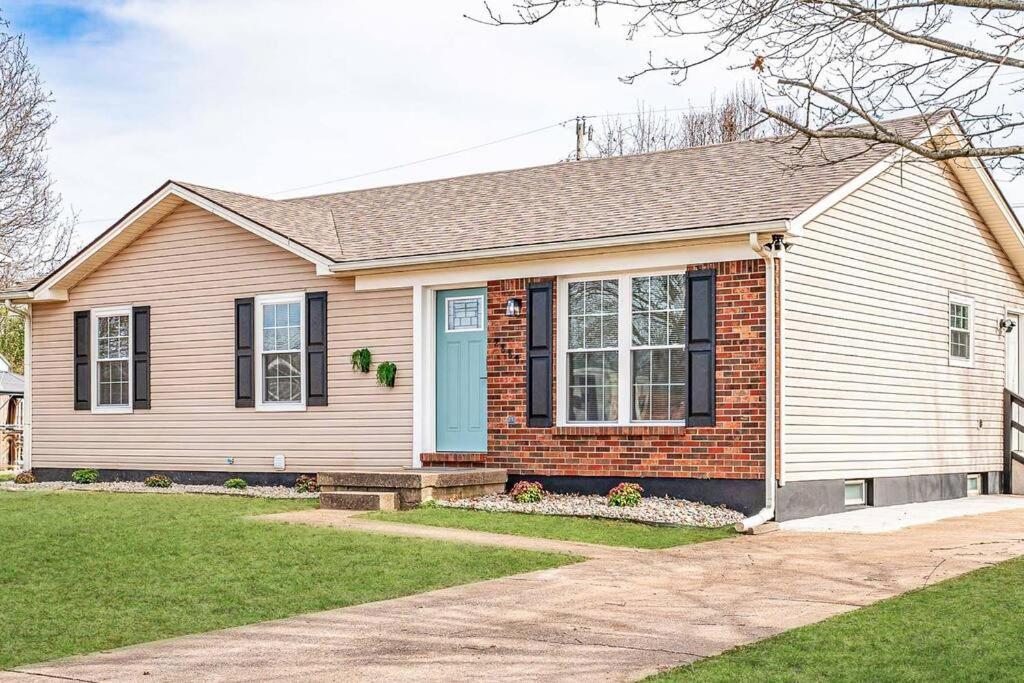 Essential Escape em Radcliff