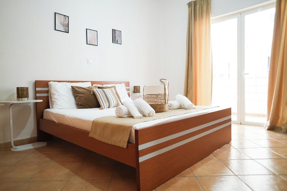 Saranda Waterside Apartments