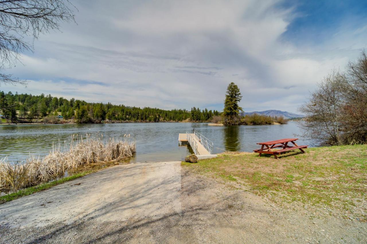 Lake-View Republic Cabin with Boat Launches! em Republic