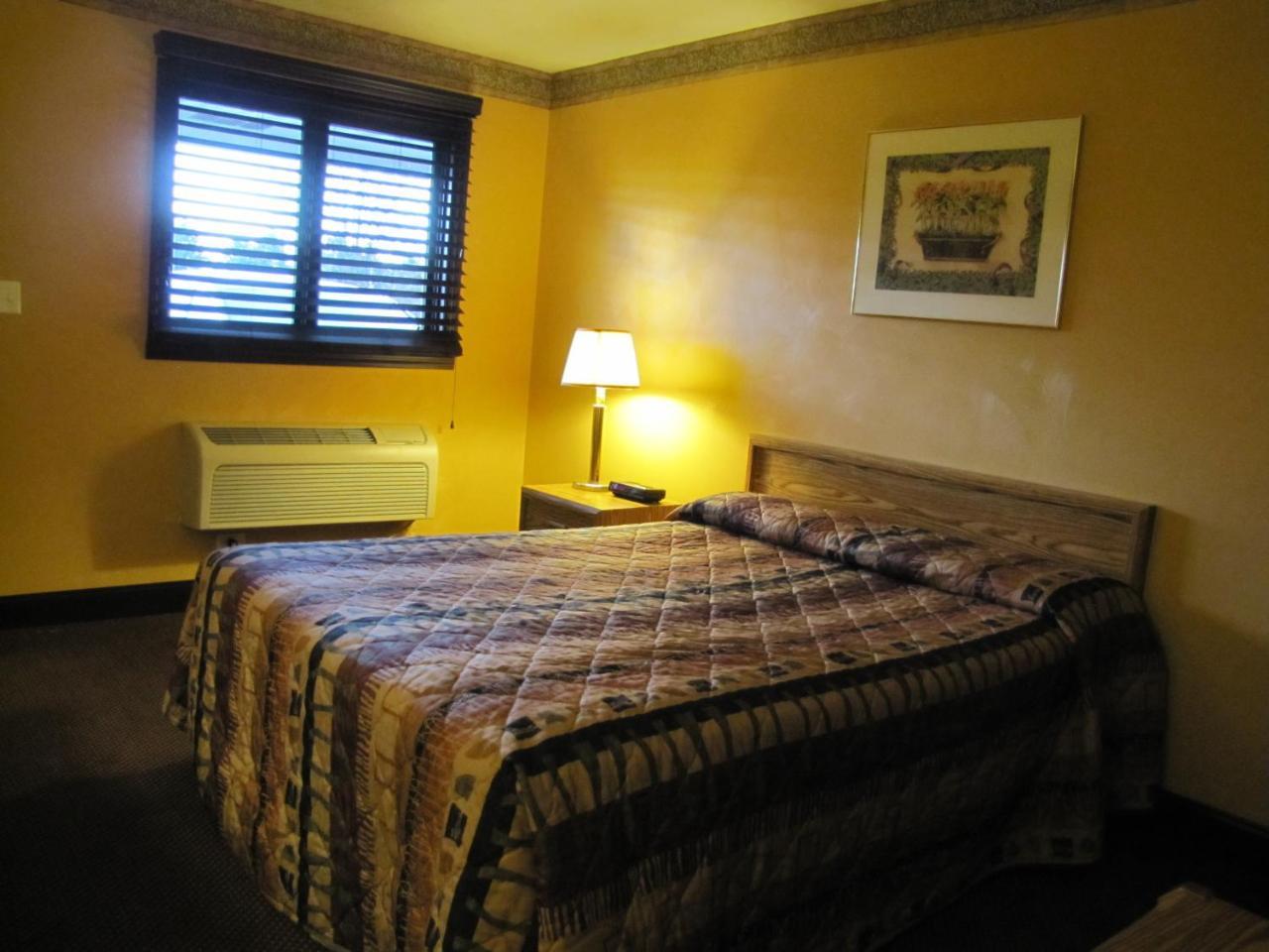 Colonial Inn Motel em Mercer