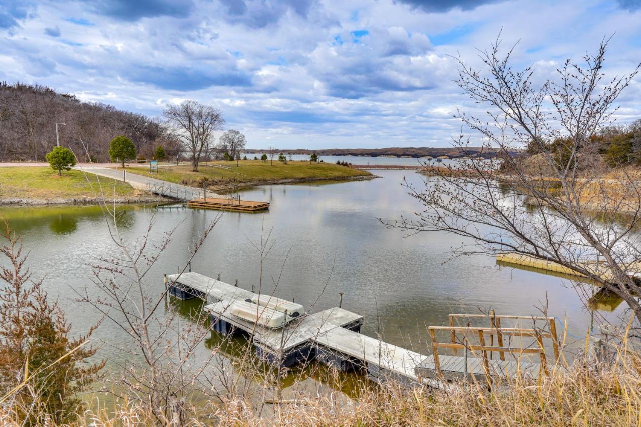 Waterfront Crofton Cabin - Boat Dock And Fire Pit! em Crofton