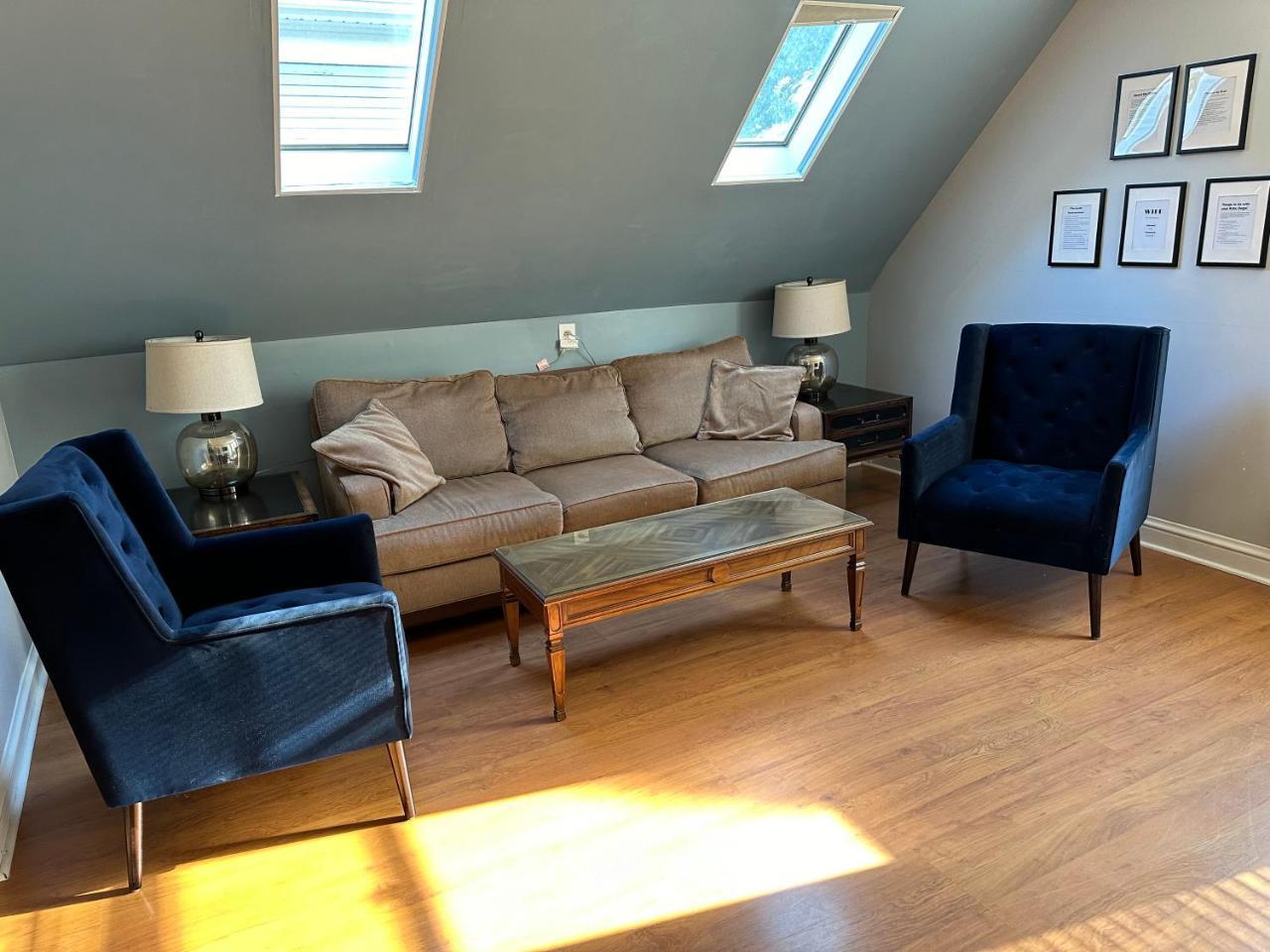 Bright, Big Family Escape, W/Parking, Dogs Welcome à Oak-park