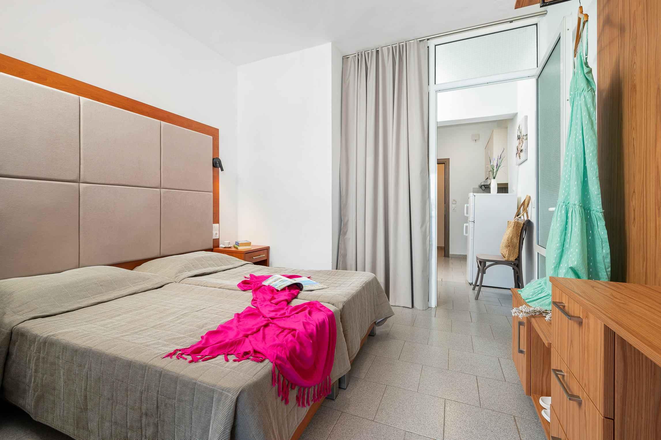 Ariadne Apartments & Studios 3 *