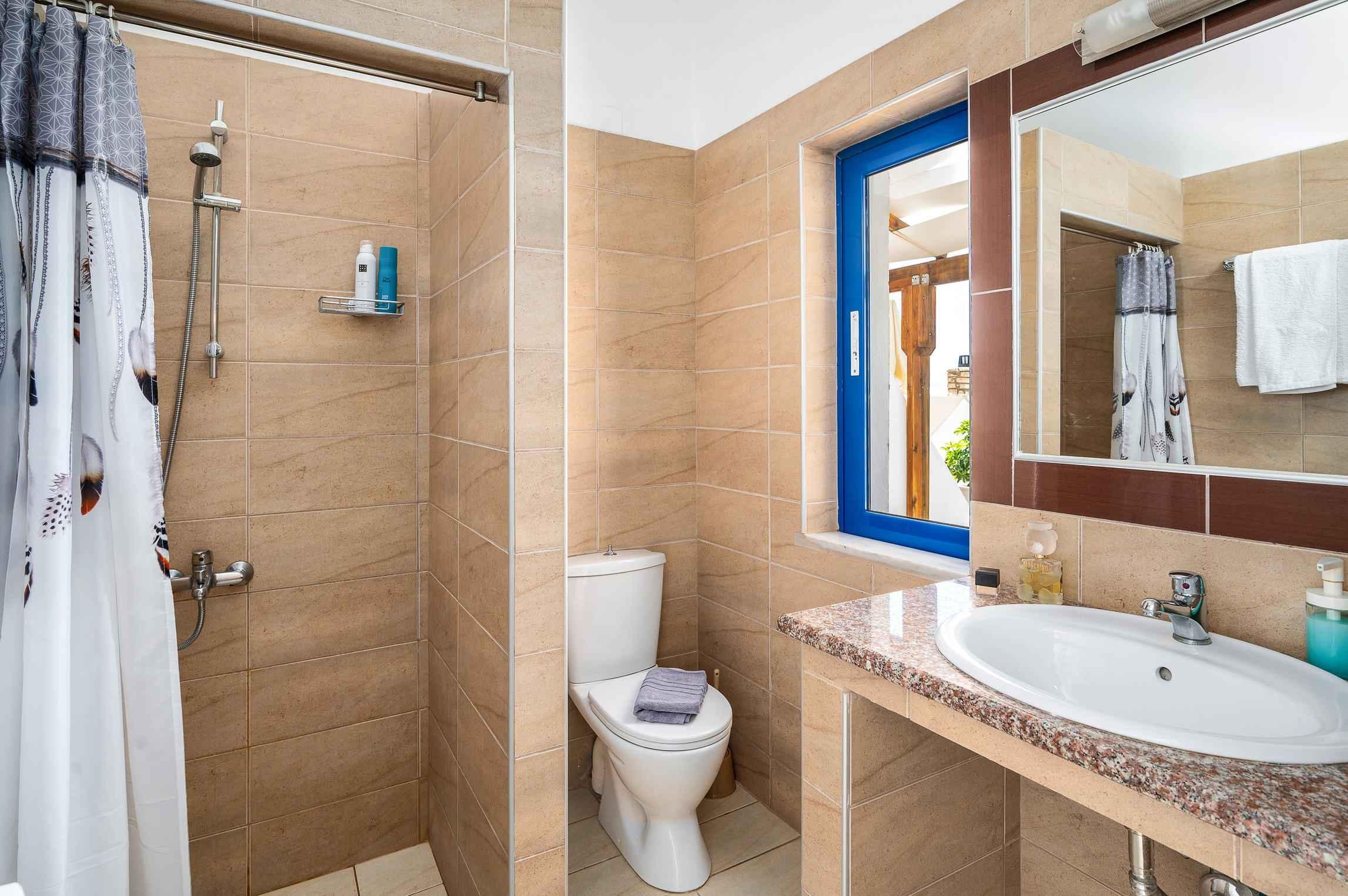 Ariadne Apartments & Studios 3 *