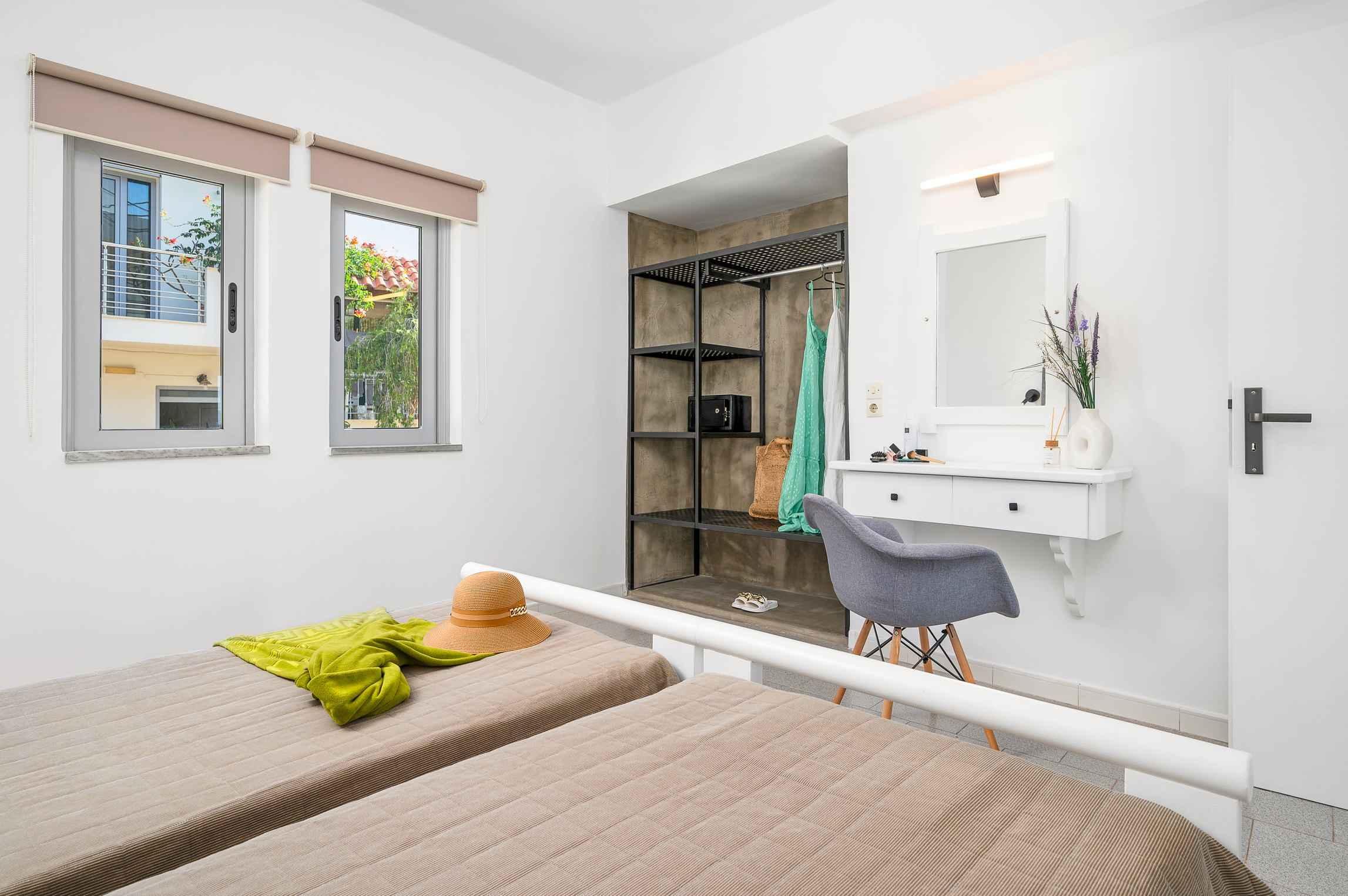 Ariadne Apartments & Studios 3 *