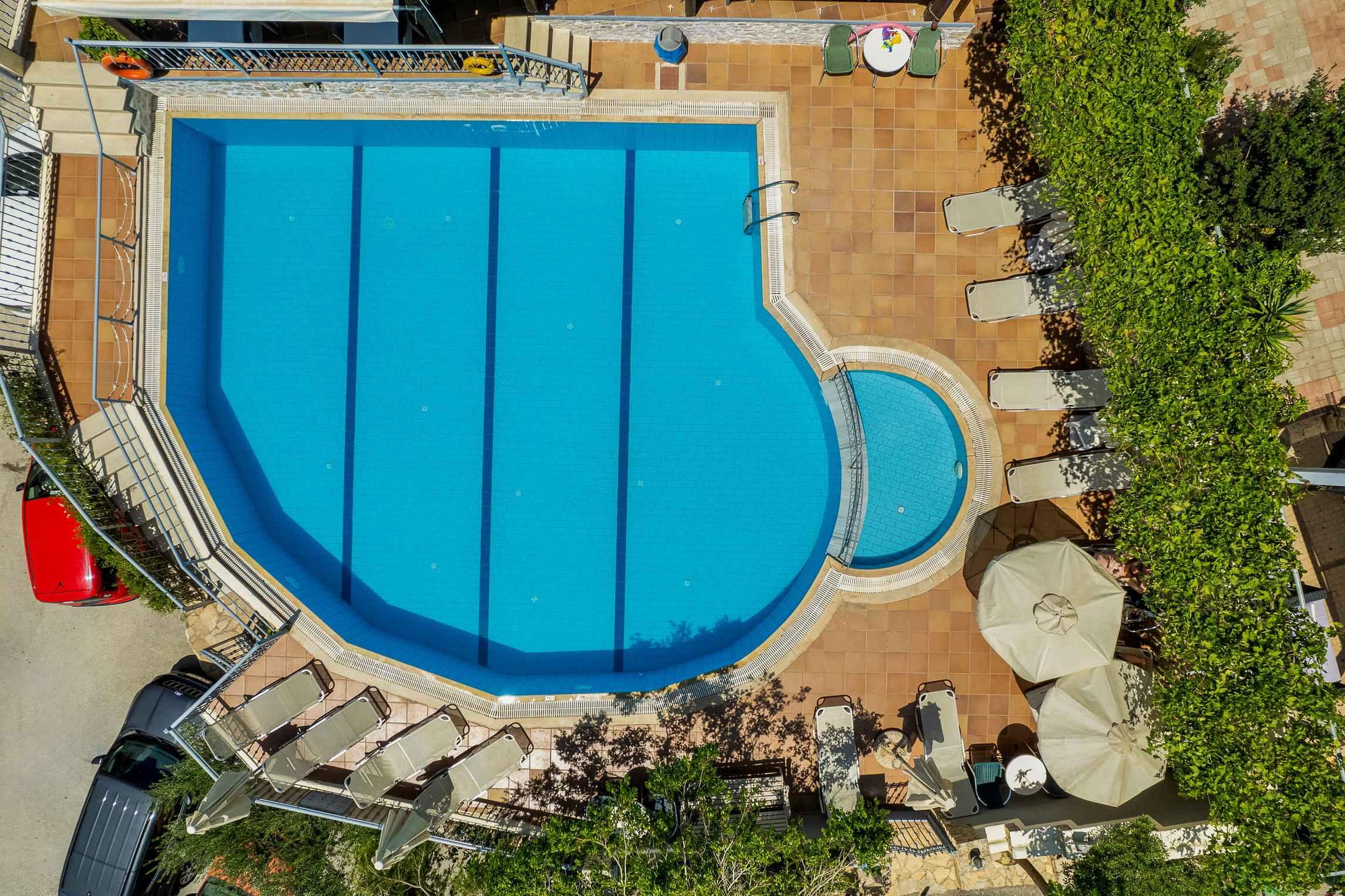 Ariadne Apartments & Studios 3 *