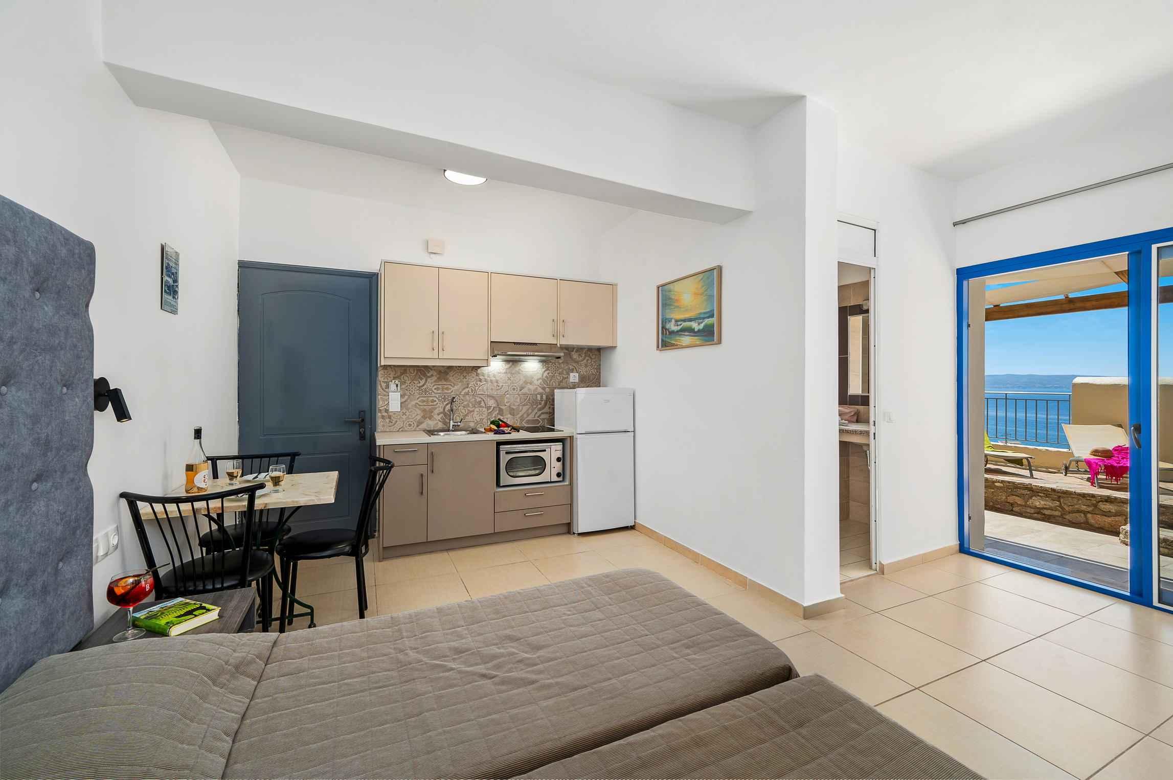 Ariadne Apartments & Studios 3 *