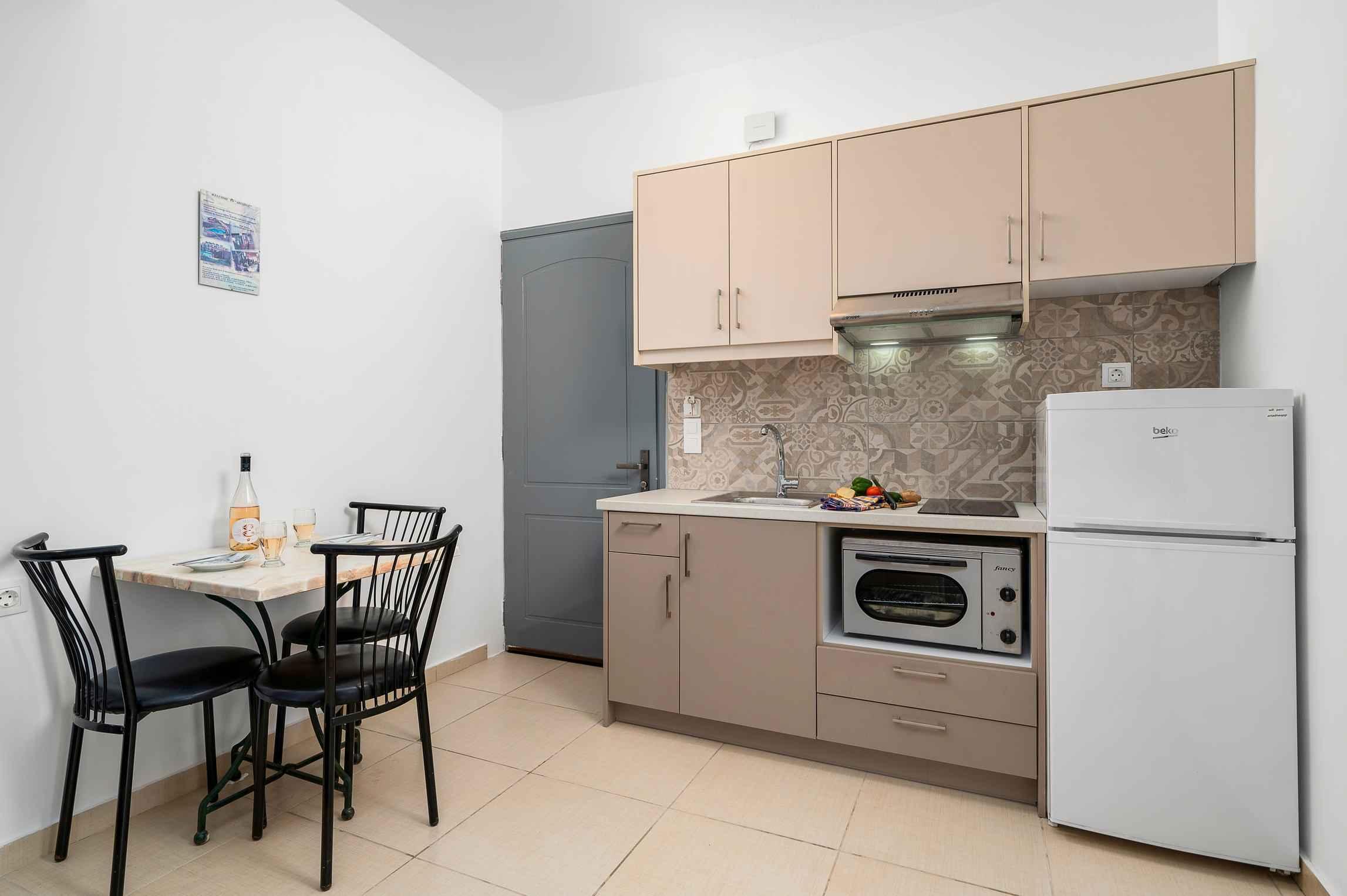 Ariadne Apartments & Studios 3 *