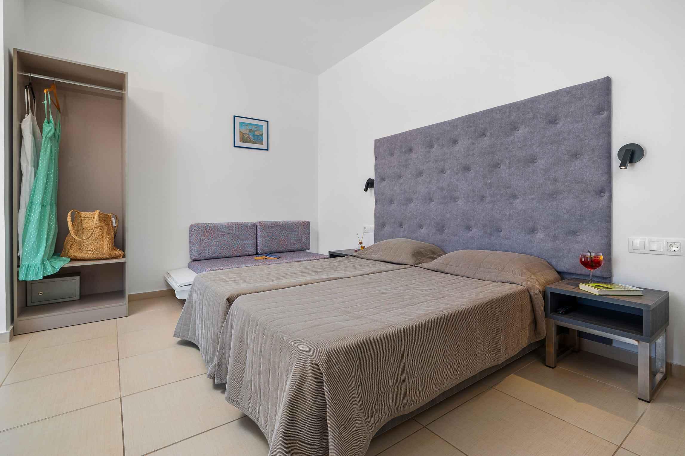 Ariadne Apartments & Studios 3 *