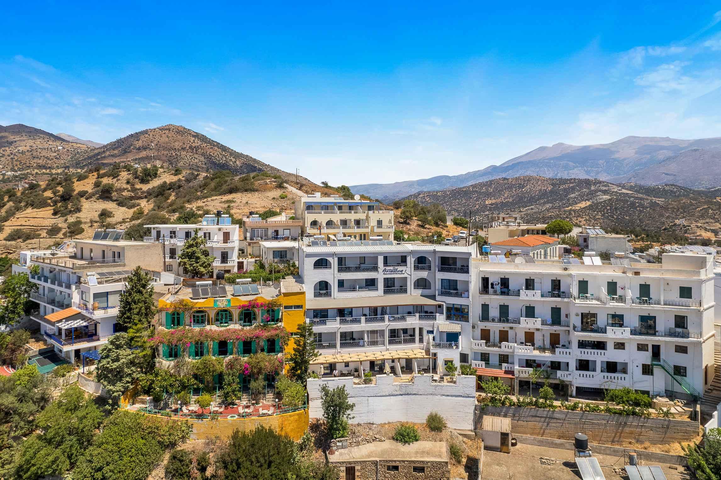 Ariadne Apartments & Studios 3 *