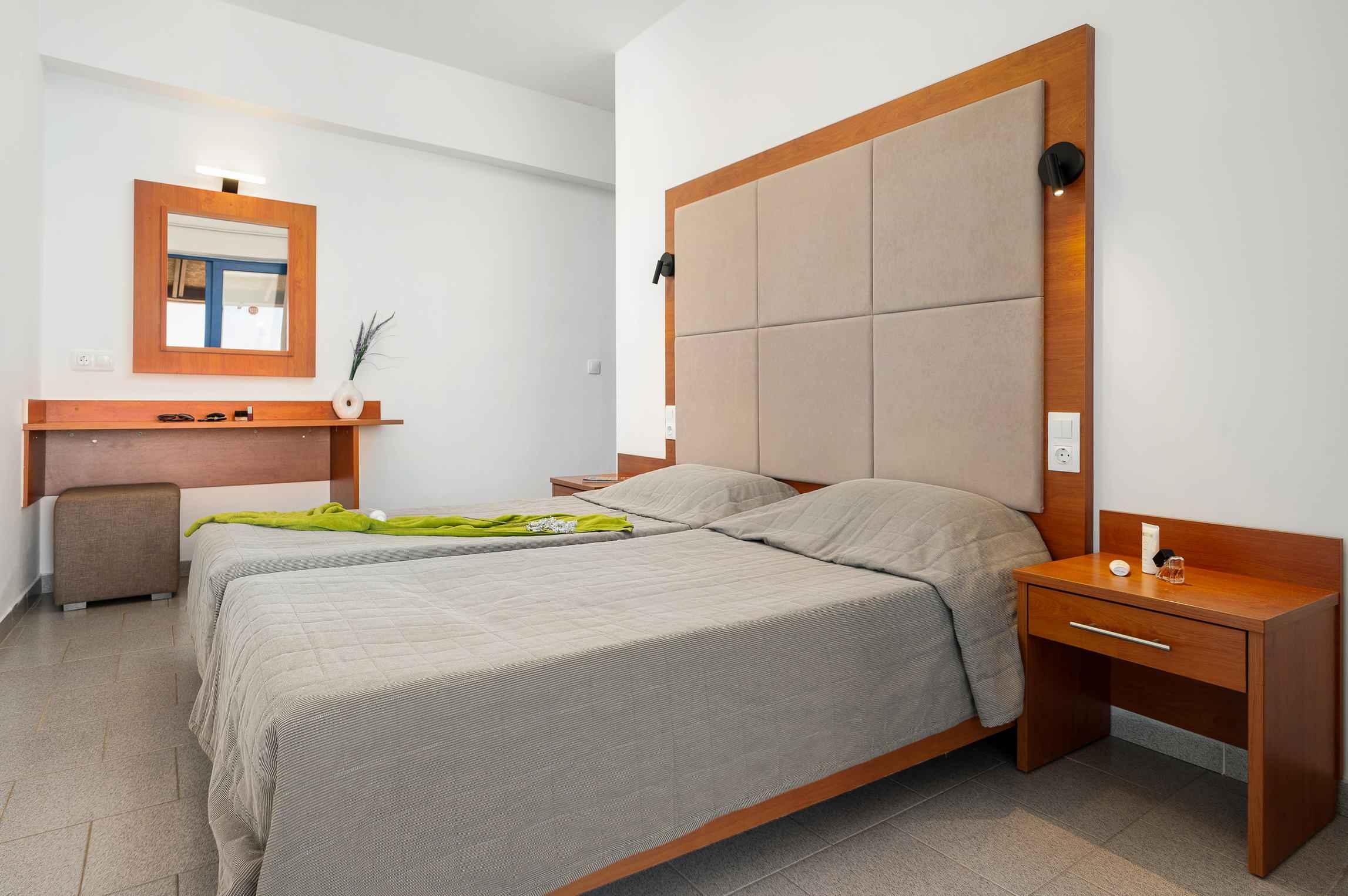 Ariadne Apartments & Studios 3 *