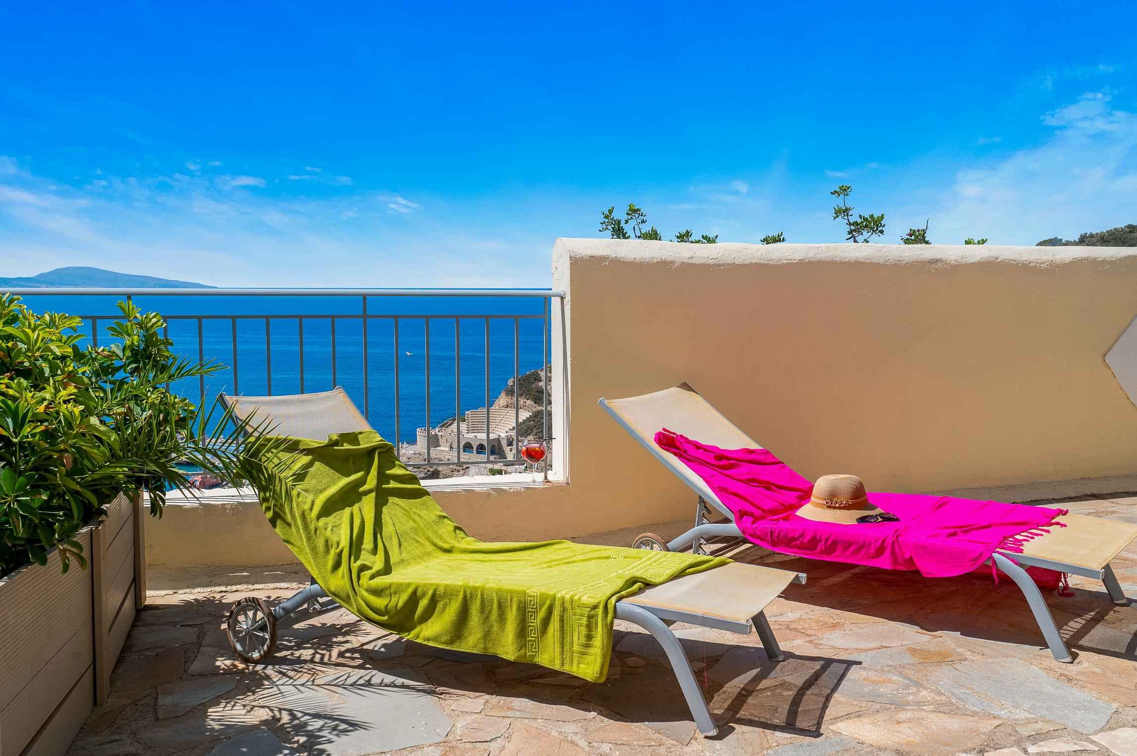 Ariadne Apartments & Studios 3 *