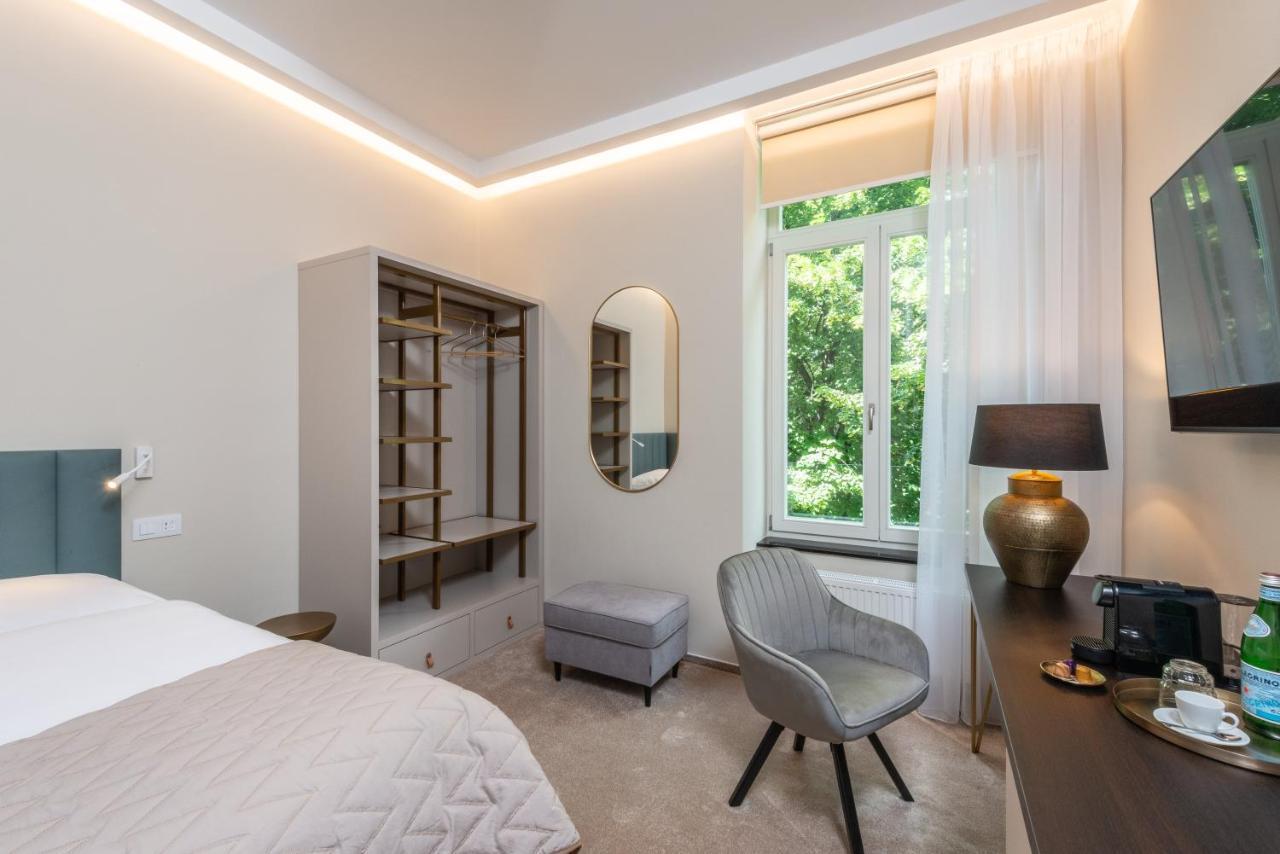 Pappas Hotel&Studio em Podebrady