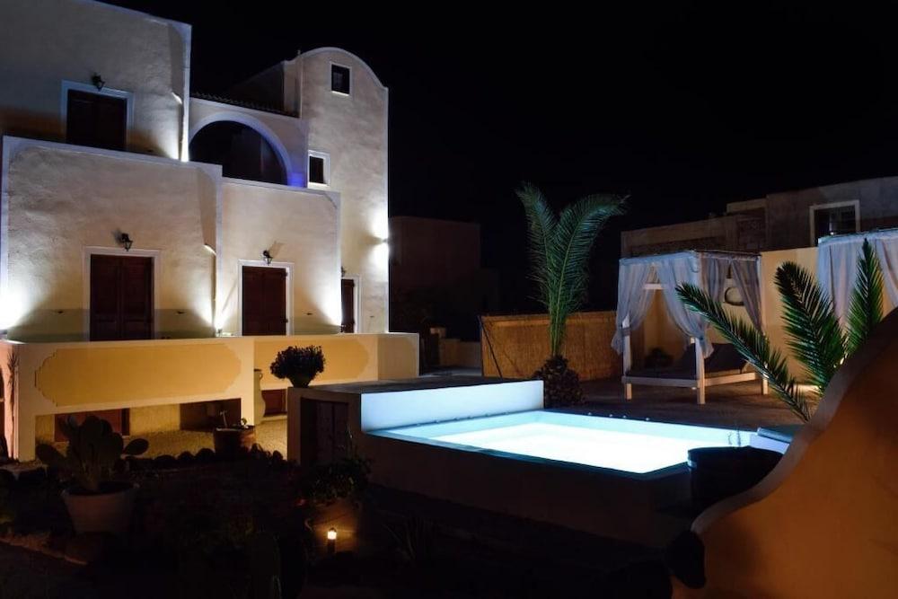 Marina\'s Studios 2 * Marina\'s Studios 2 *