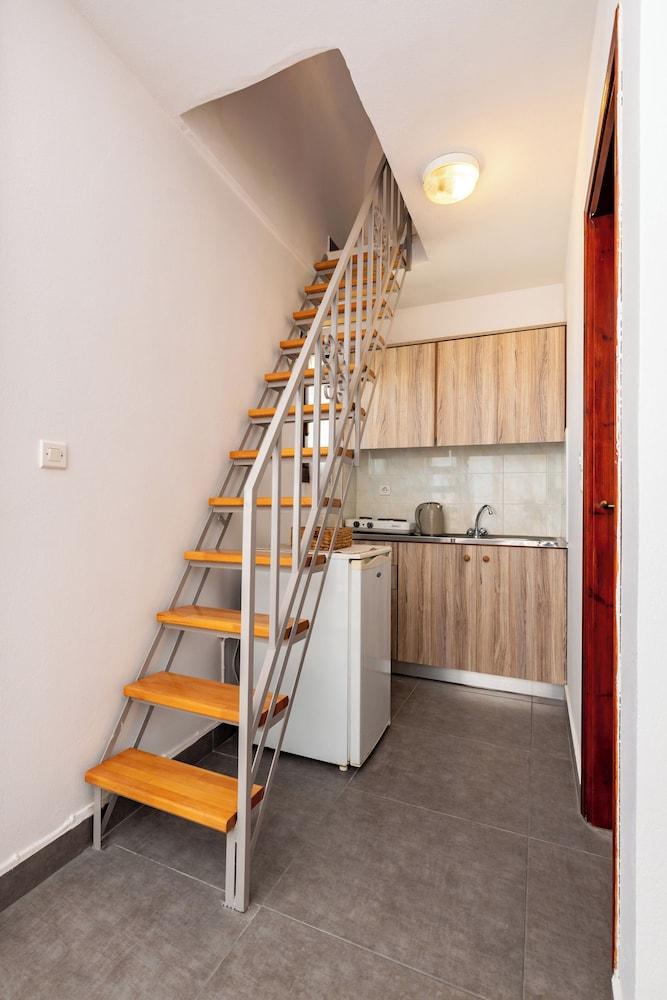 Marina\'s Studios 2 * Marina\'s Studios 2 *