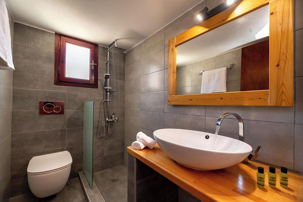 Marina\'s Studios 2 * Marina\'s Studios 2 *