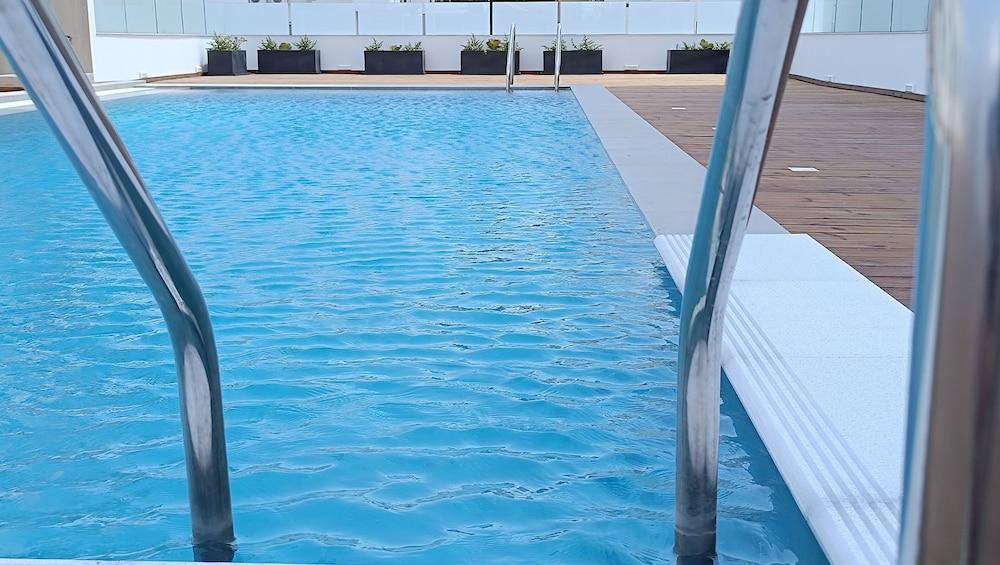 Larvella Estia Luxury Suites