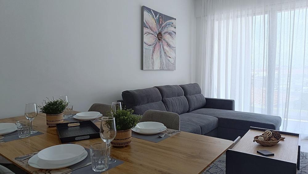 Larvella Estia Luxury Suites