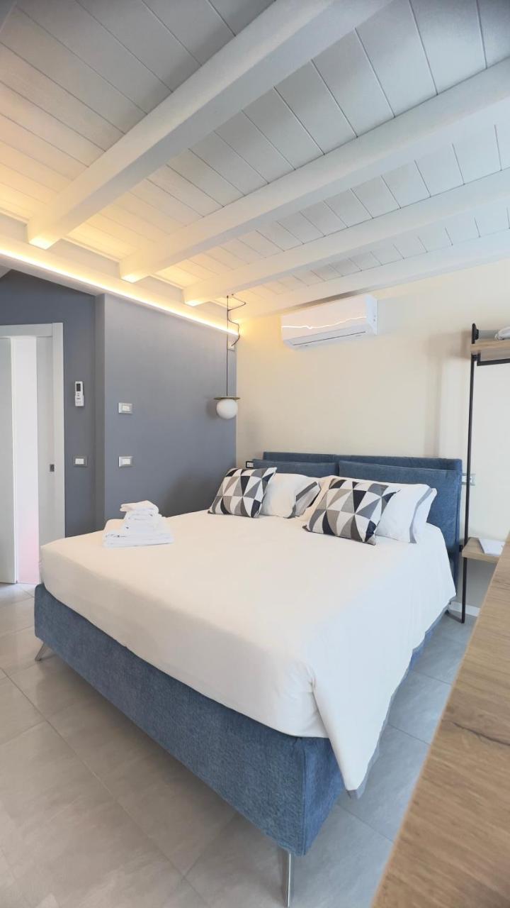 Es Rooms And Apartments in Nago-torbole