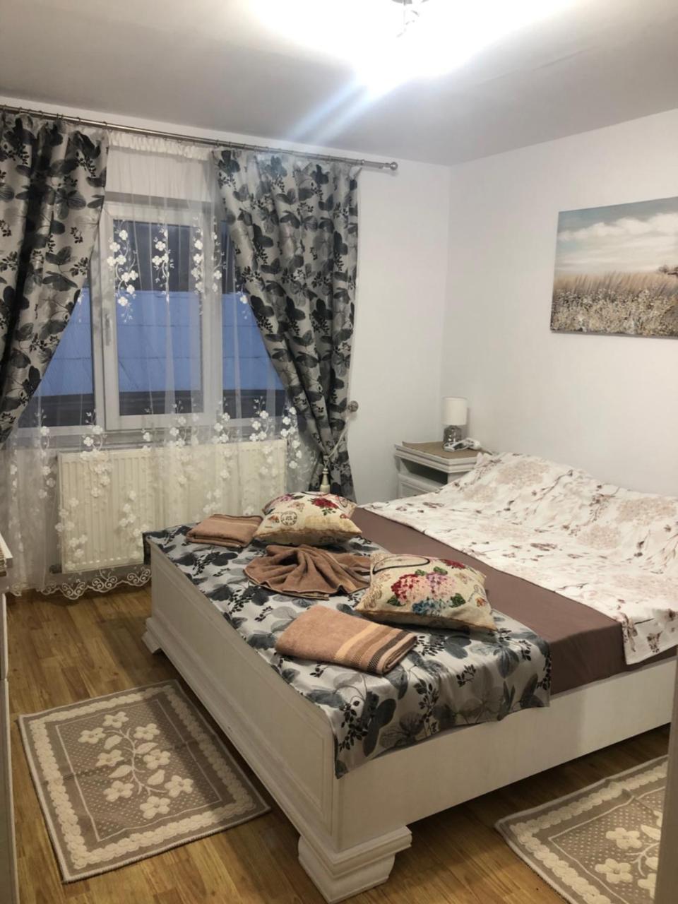 Apartament In Regim Hotelier Familie