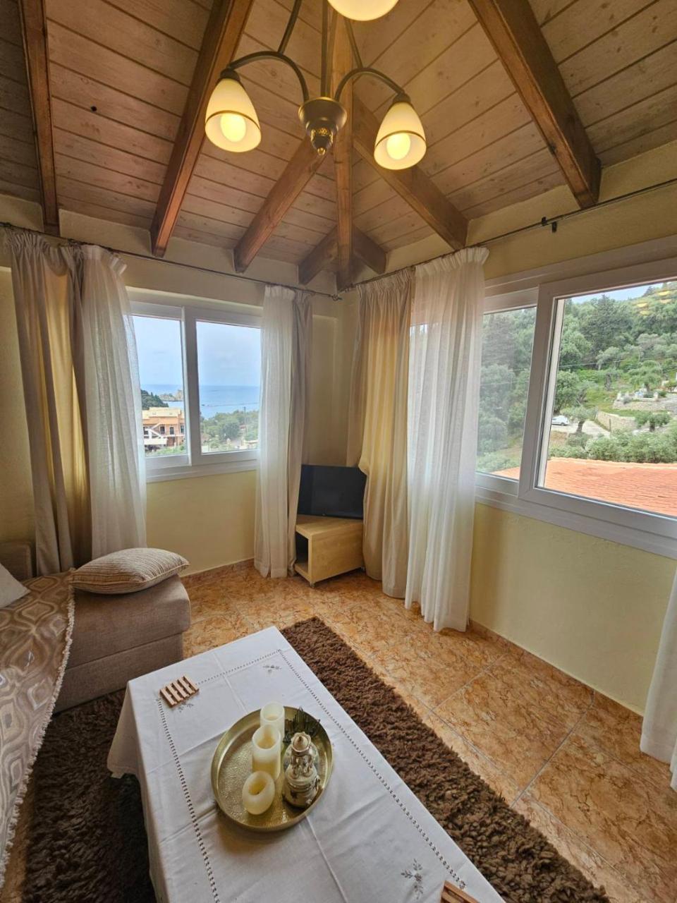 Arianna Apartments  Arianna Apartments