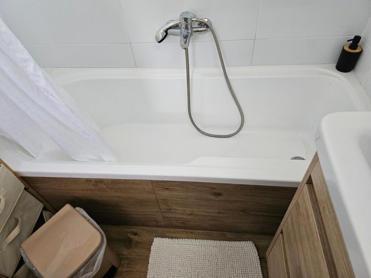 Arianna Apartments  Arianna Apartments