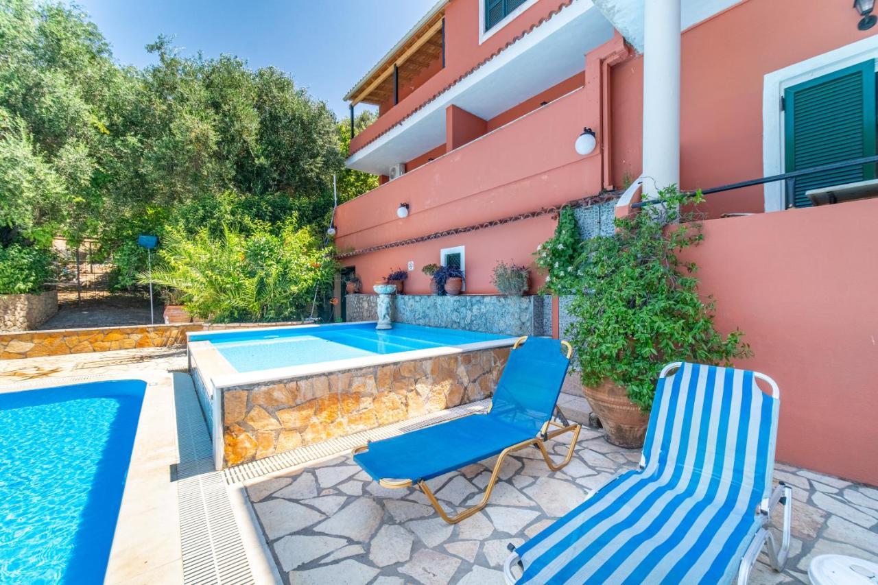 Arianna Apartments  Arianna Apartments