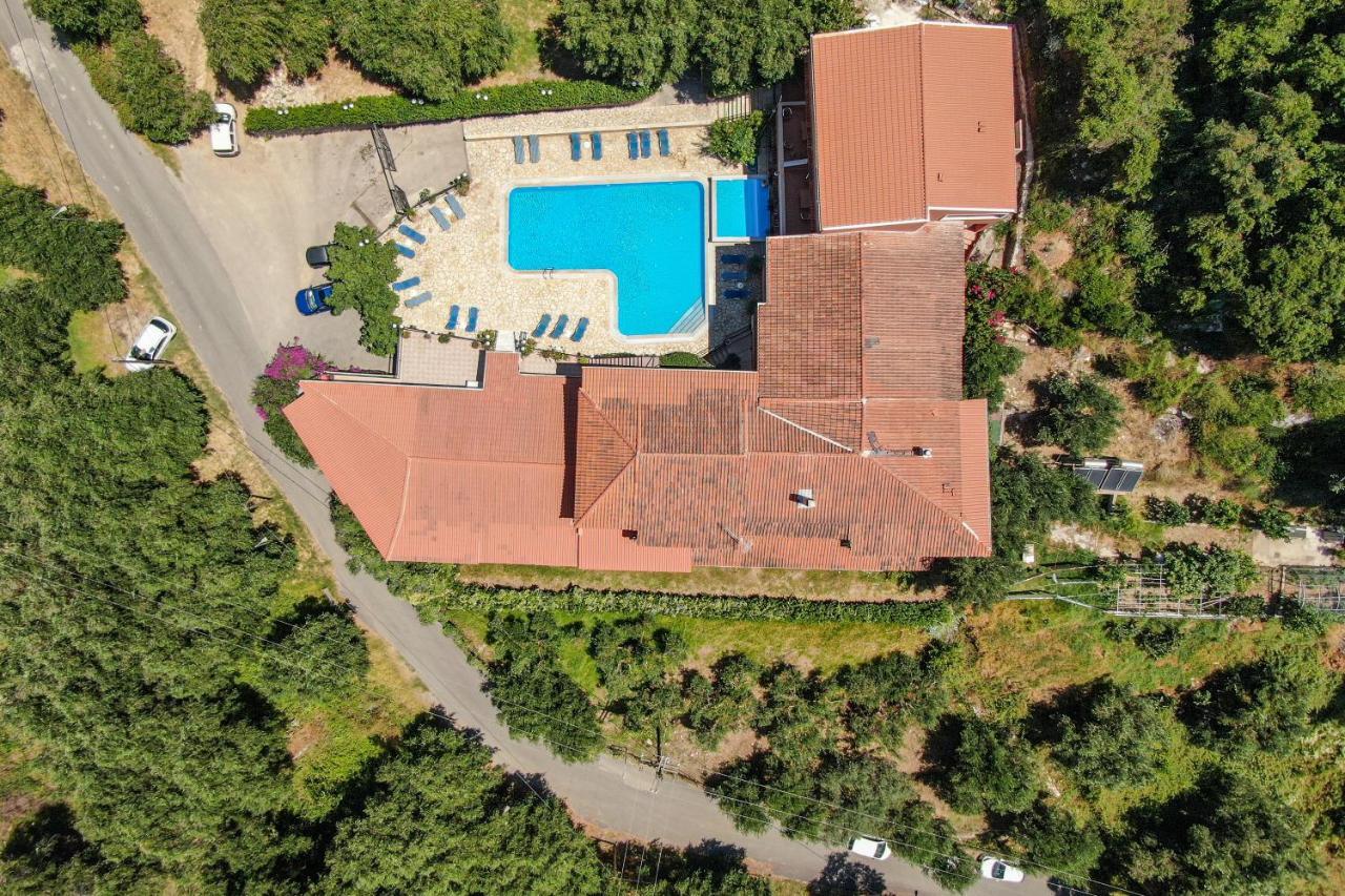 Arianna Apartments  Arianna Apartments