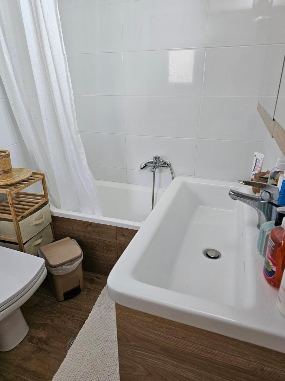 Arianna Apartments  Arianna Apartments